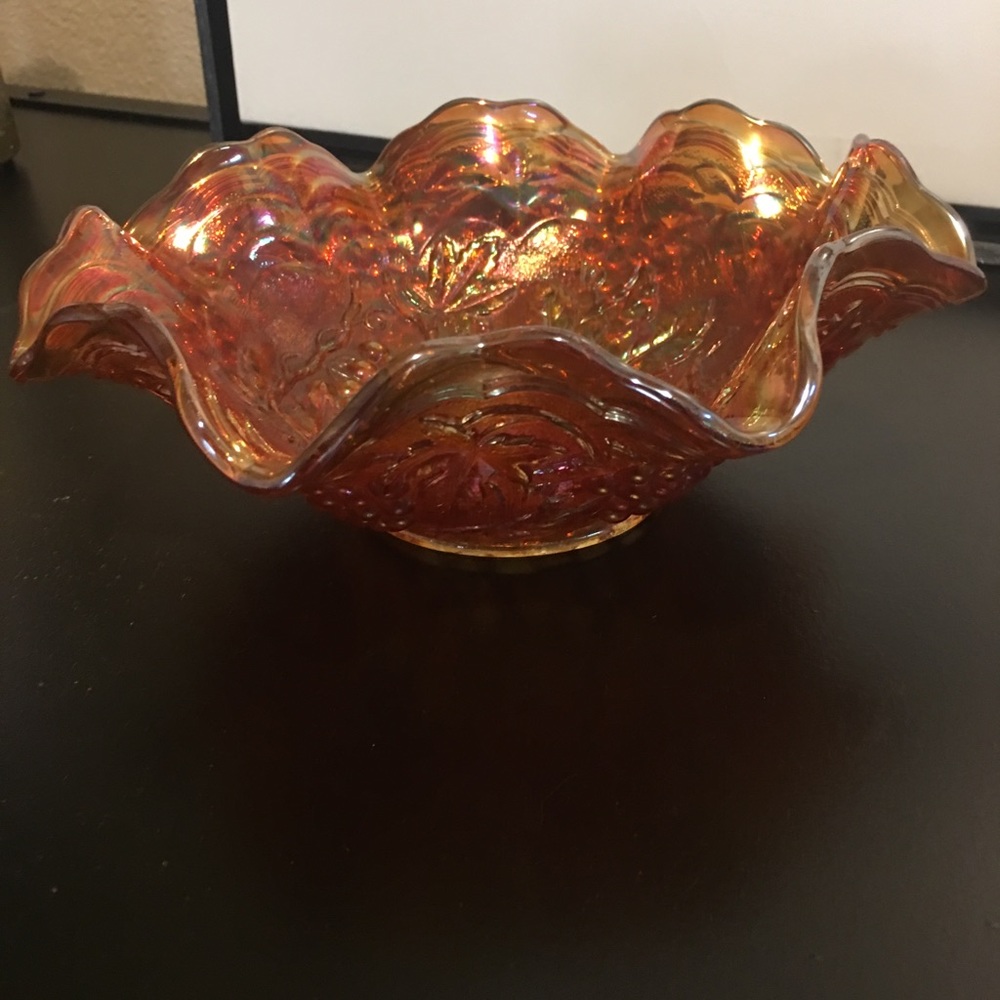 Glass bowl